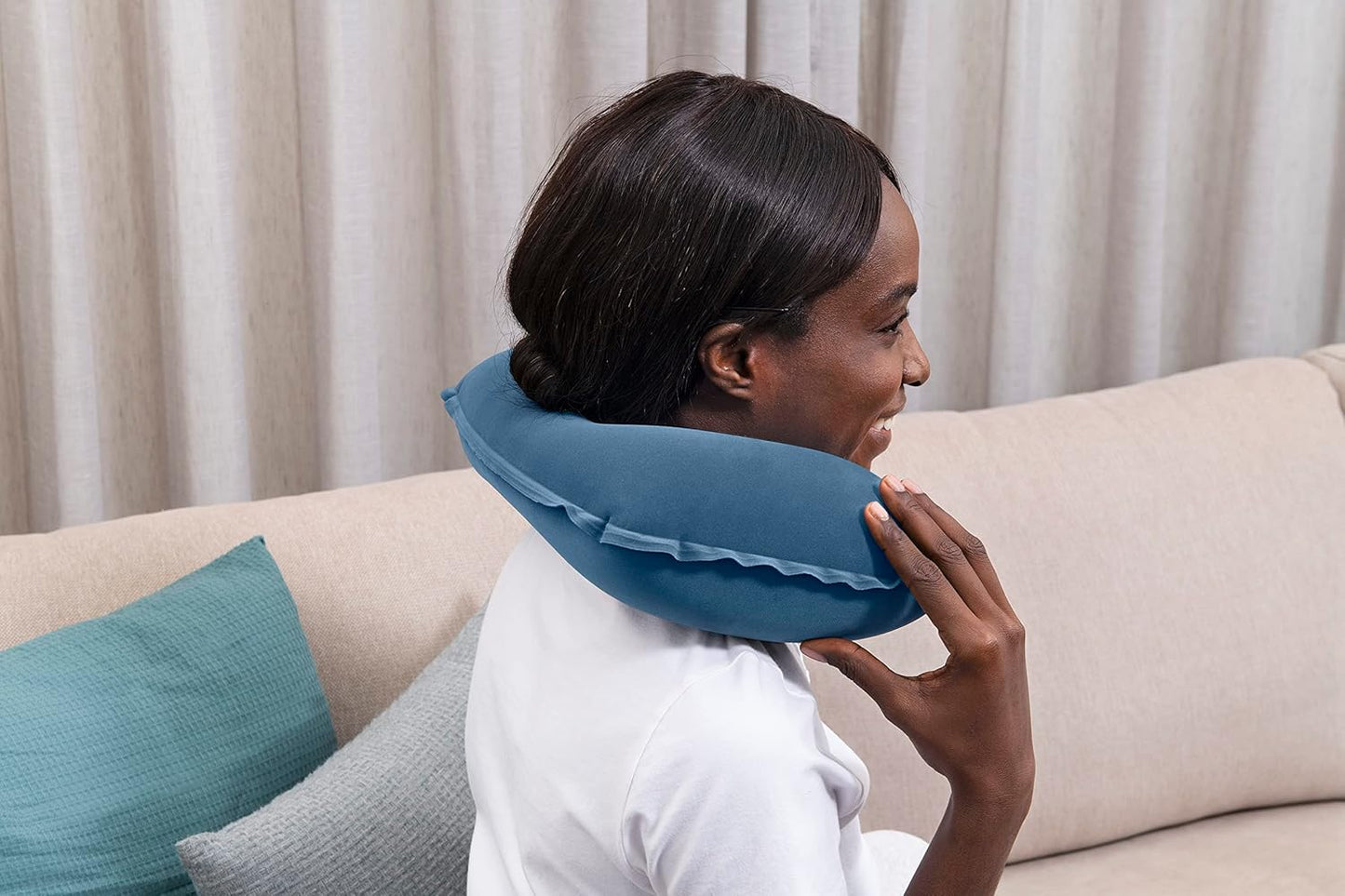 Bestway 14.5" x 9.5" x 4"/37cm x 24cm x 10cm Flocked Air Neck Rest