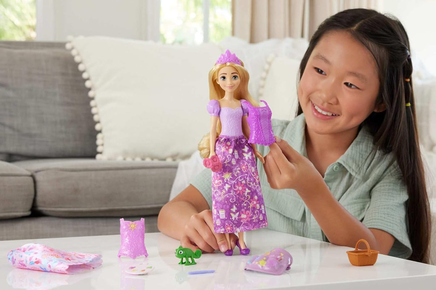 Mattel Disney Princess Toys, Rapunzel Fashion Doll with 2 Looks, 9 Accessories, 2 Snap-On Bodices & 2 Skirts, 2-in-1 Stories Inspired by Disney Tangled, JBG09