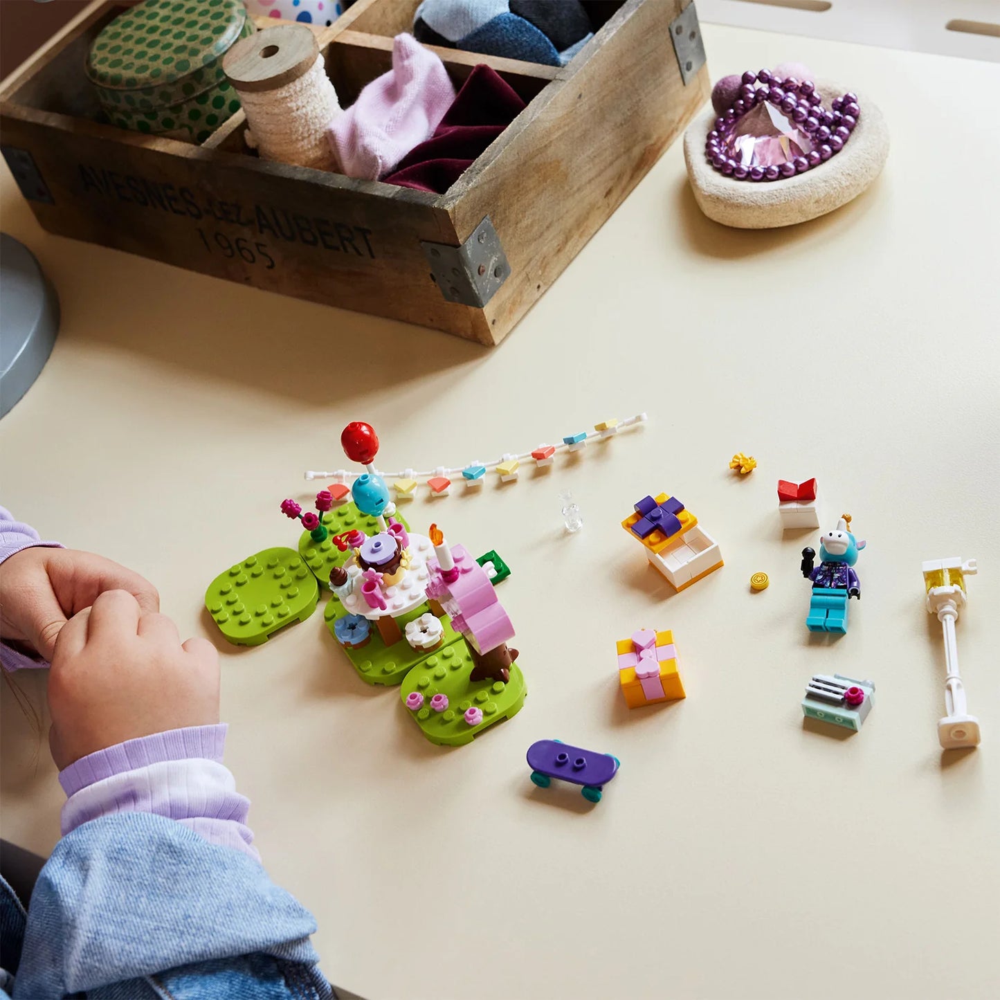 ليجو أنيمال كروسينج: حفلة عيد ميلاد جوليان – LEGO Animal Crossing Julian's Birthday Party (77046)