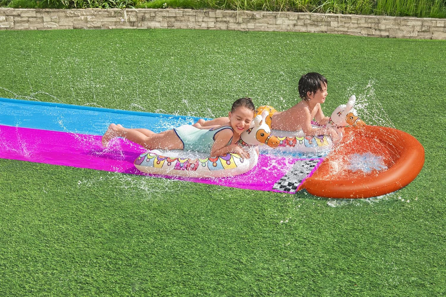 H2OGO Lawn Double Water Slide with 2 Inflatable Llama Shaped Ride-On Floats - 488 cm - No:52320