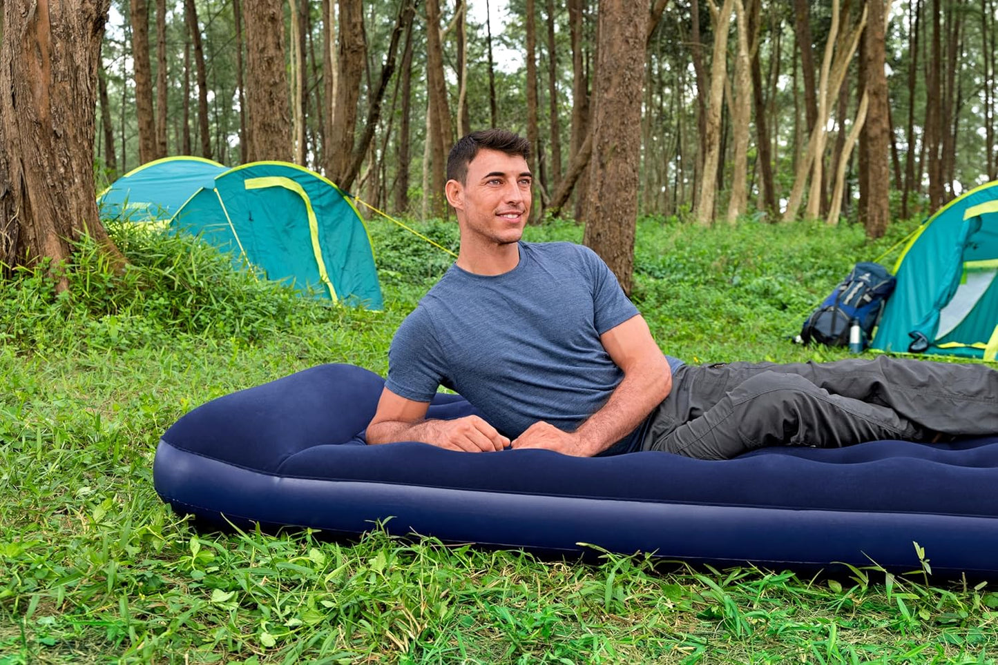 Bestway 74" x 39" x 11"/1.88m x 99cm x 28cm Air Mattress Twin Built-in Foot Pump