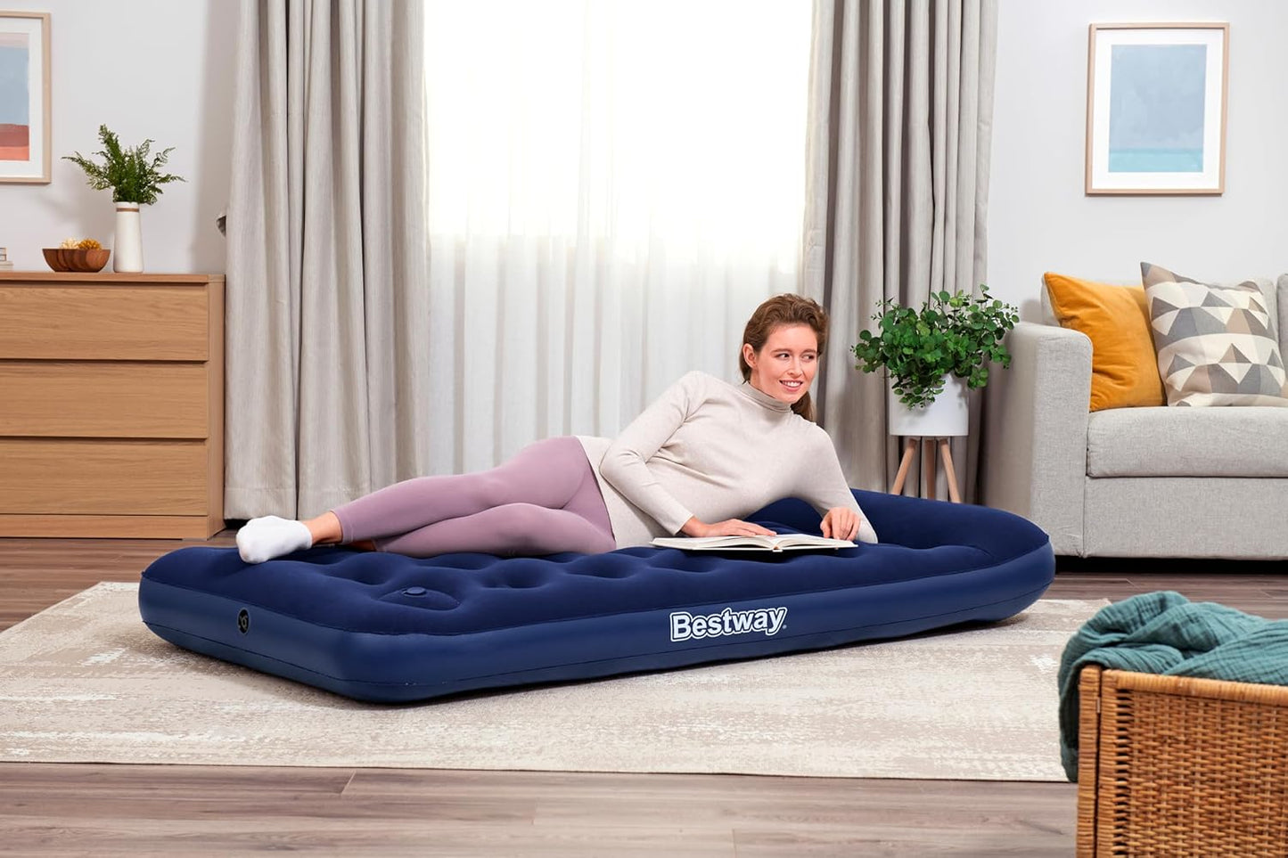 Bestway 74" x 39" x 11"/1.88m x 99cm x 28cm Air Mattress Twin Built-in Foot Pump